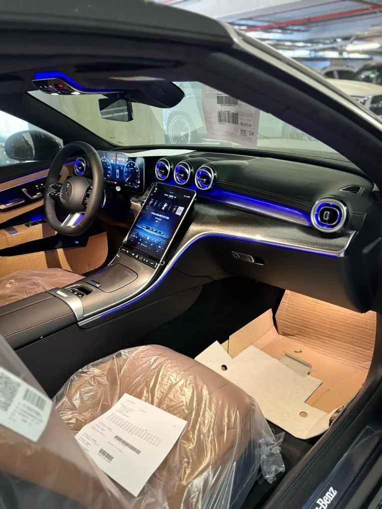 Mercedes Benz CLE 300 Cabriolet AMG Premium 2025, esterno — Milan Luxury Cars, Milano